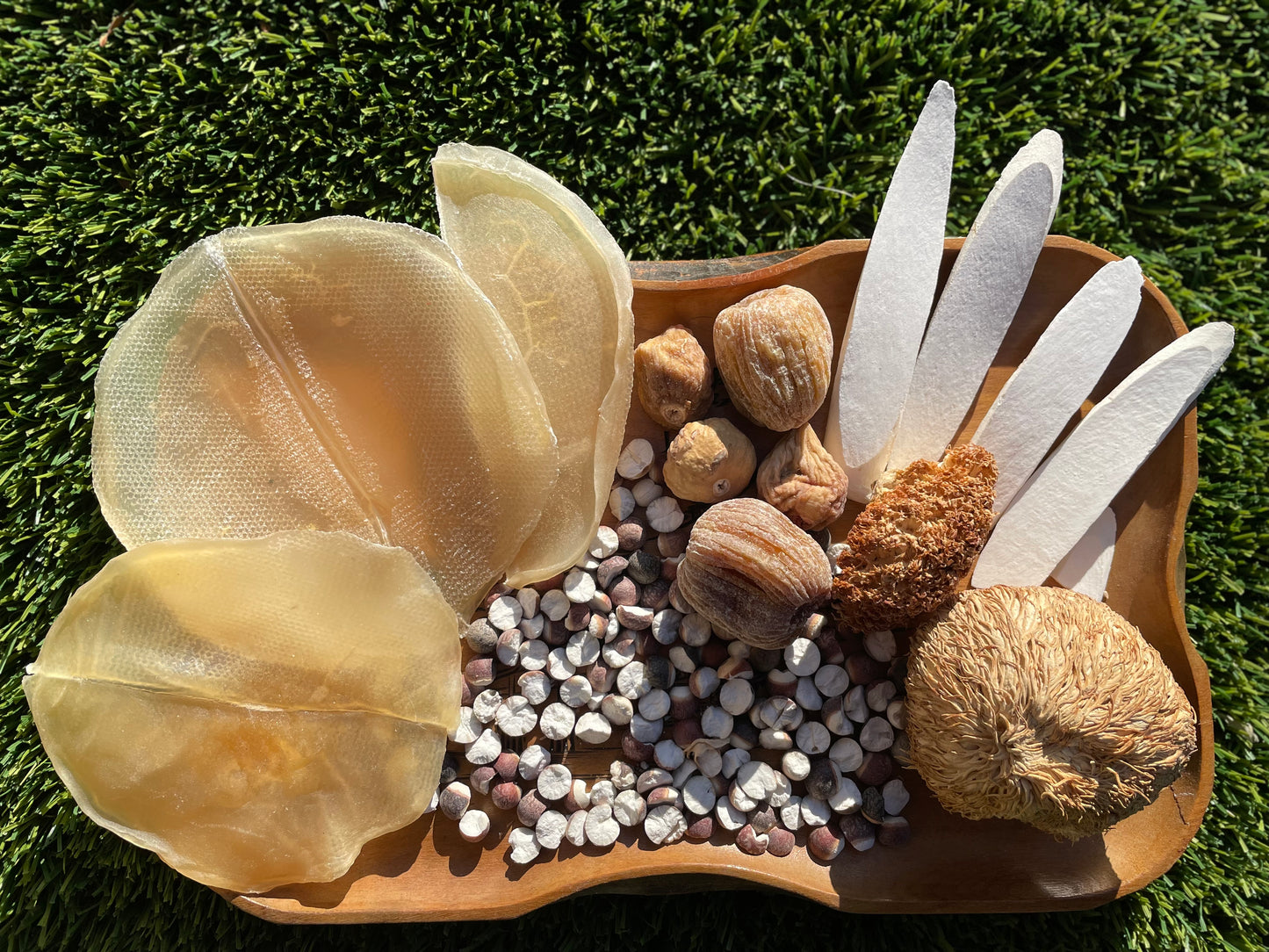 Monkey-Head Mushroom w/ Abalone Soup